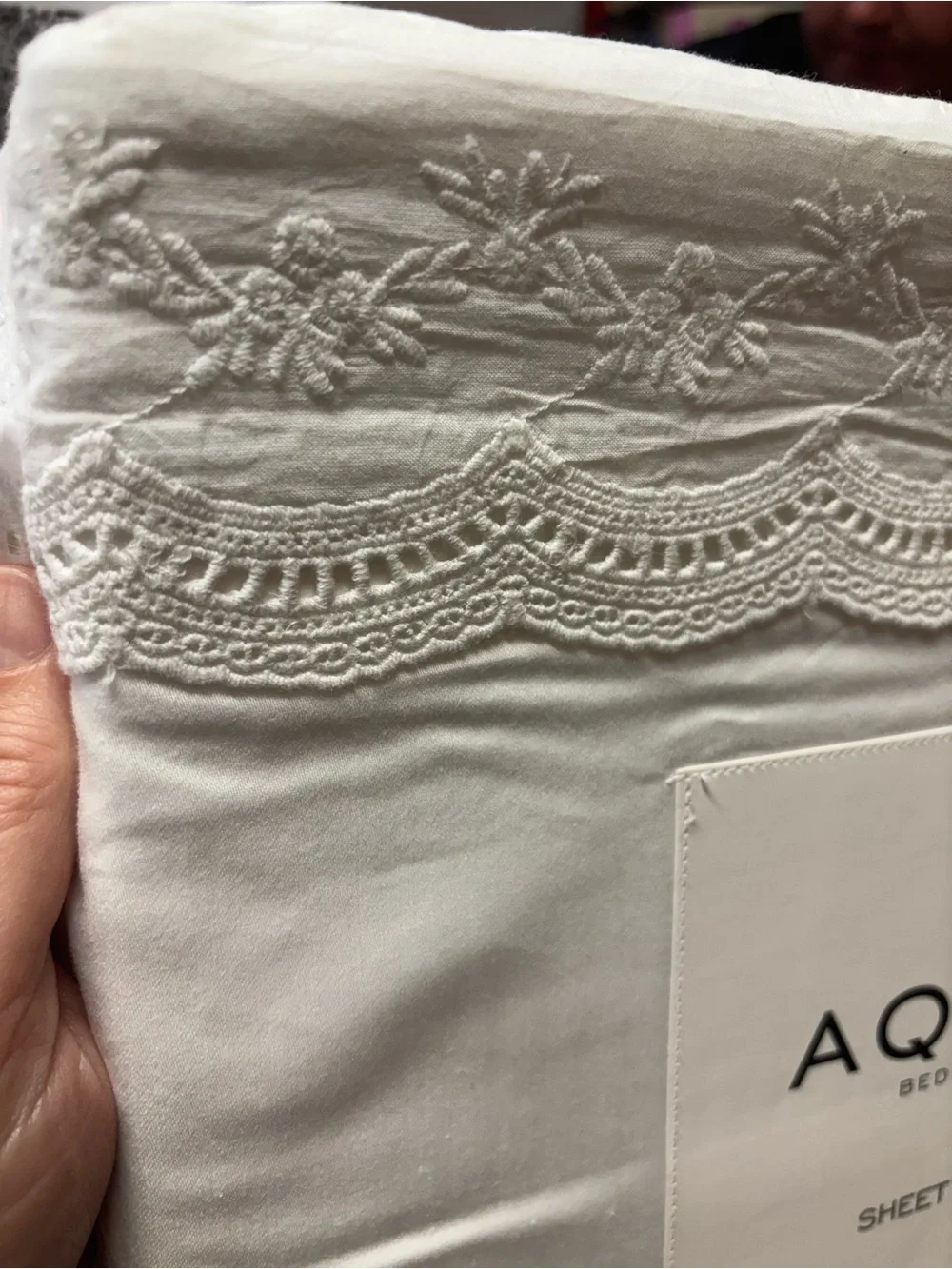 Aqua White Embroidered Scallop Sheet Set b153s
